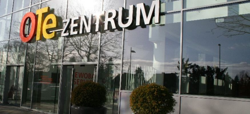 OTe Zentrum - Eingang von außen